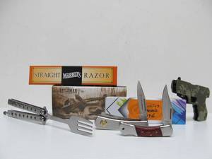 lot 129 image: Great Group of Assorted Unused Knives