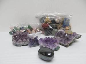 lot 147 image: Nice Estate Lot of Rocks Gemstones Amethyst etc