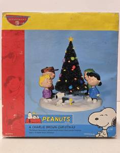lot 106 image: Mint in Box Department 56 PEANUTS Christmas Statue - A Charlie Brown Christmas