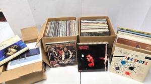 lot 165 image: LARGE Lot of Assorted Vintage Vinyl Records - Mixed Genre