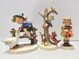 lot 153 image: 3 Larger Size Vintage HUMMEL Figurines
