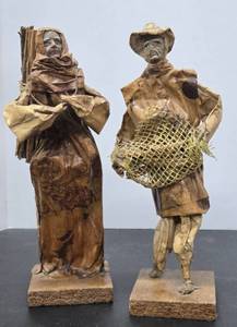 lot 186 image: 2 Vintage Handmade Mexican Folk Art Figures