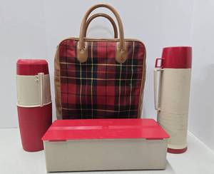 lot 198 image: Mid Century Picnic Set wThermoses