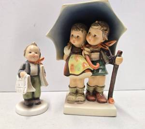 lot 200 image: 2 Vintage HUMMEL Figurines
