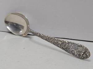 lot 208 image: Antique Fraternal Grand Chapter Sterling Silver Spoon