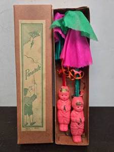 lot 234 image: Unused Vintage 1930s Celluloid Parachuting Toys in Original Box