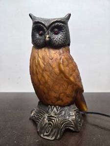 lot 259 image: Glass & Cast Metal Glowing Owl Lamp 