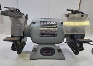 lot 295 image: Working DELTA 8 Bench Grinder