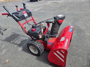lot 301 image: Heavy Duty TROY-BILT Storm 1130 Snowblower