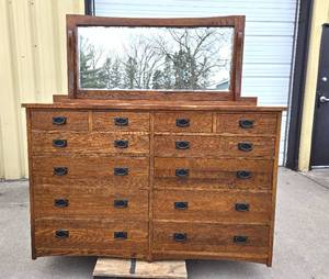 lot 334 image: Very Nice Quality UNITY Cedar Lined Mission Oak 12-Drawer Dresser 