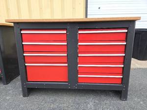 lot 336 image: Nice 9-Drawer Wood Top Craftsman Work Bench