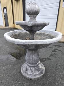 lot 338 image: Large Outdoor Birdbath wBuilt-In Fountain