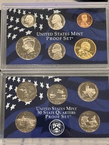 lot 38 image: 2004-S Proof Set