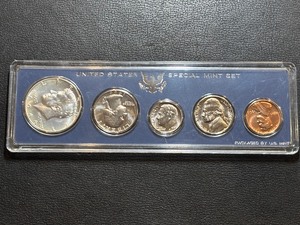 lot 47 image: 1966 Special Mint Set
