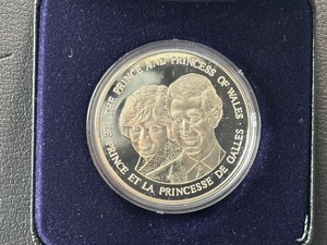 lot 86 image: 1983 Canada Prince and Princess of Wales Coin