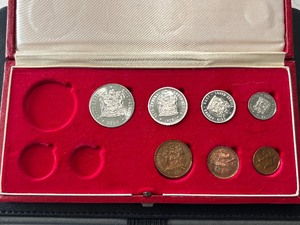 lot 88 image: 1975 South Africa Coin Set