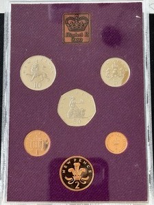 lot 163 image: 1980 Royal Mint Set