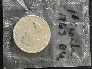 lot 29 image: 1963 Canada Silver Dollar Uncirculated