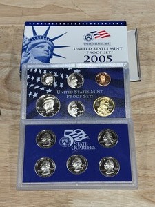 lot 67 image: 2005 Proof Set