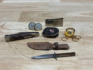 lot 27 image: Pocket Knife, Money Clip, and More