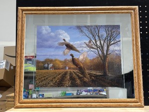 lot 34 image: Mirrored Wildlife Decor