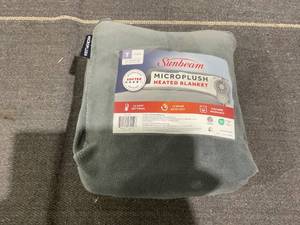 lot 107 image: Sunbeam Twin Blanket Grey Microplush, 12 Heat Settings, 12-Hour Auto Shut-Off, Electric Heated Blanket with Controller