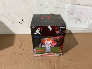 lot 245 image: Halloween Pennywise from It Airblown Yard Inflatable by Way to Celebrate, 5 ft
