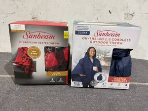 lot 185 image: LOT OF 2 Sunbeam Heated Throw