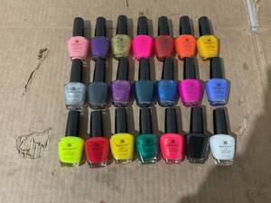 lot 284 image: LOT OF 21 Shany Nail Polish