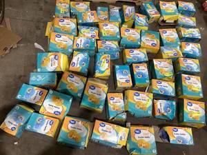 lot 634 image: LOT OF Great Value Duster Refills