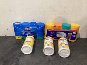 lot 645 image: LOT OF 10 Disinfecting Wipes