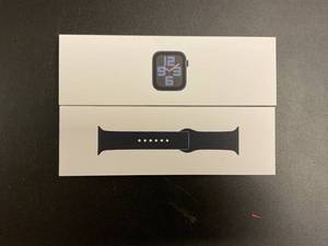 lot 37 image: Apple Watch SE (2nd Gen) GPS 44mm Smartwatch with Midnight Aluminum Case