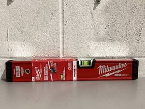 lot 518 image: Milwaukee 16 REDSTICK Magnetic Box Level