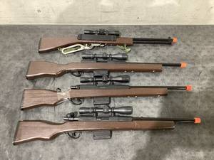 lot 669 image: LOT of 4 Toy Rifles