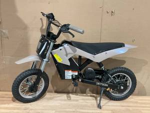 lot 378 image: Jetson Horizon Kids Electric Dirt Bike 36V 4.0AH Lithium-Ion Battery