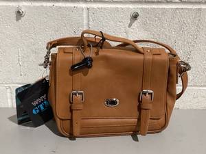 lot 547 image: GTM GTM-36Saddle School Girl Brushed Cowhide