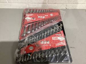 lot 553 image: LOT OF 2 15PCS Milwaukee Sae & Metric Wrench Set