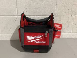 lot 564 image: Milwaukee Packout 10 Structured Tote