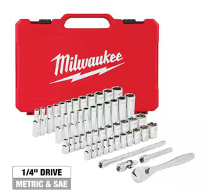 lot 479 image: Milwaukee 14 in. Drive SAEMetric Ratchet and Socket Mechanics Tool Set (50-Piece)