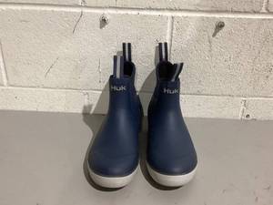 lot 600 image: Size 8 HUK Mens Rogue Wave Shoe  High-Performance Fishing & Deck Boot Rain