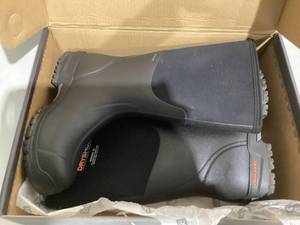 lot 605 image: Size 11 Dryshod Mudcat Rugged Knee High Work Boot