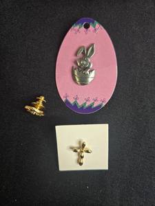 Collection of Fashion Jewelry Including Necklaces, Bracelets, and Pins - display not inc