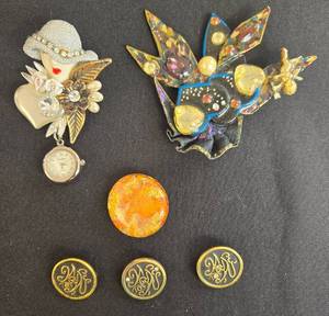 lot 10 image: Unique Collection of Vintage Brooches and Pins with Watch (untested)