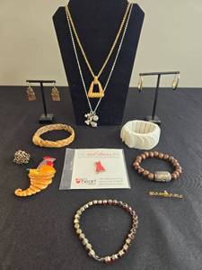 lot 16 image: Eclectic Jewelry Collection Necklaces, Bracelets, Earrings, and Pins - display not inc