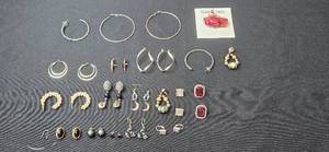 lot 58 image: Collection of Assorted Fashion Earrings