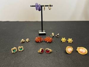 lot 145 image: Collection of Vintage Earrings, Various Designs - display not inc