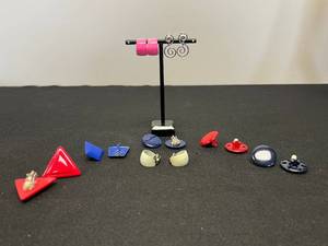 lot 146 image: Collection of Assorted Vintage Clip-On Earrings - display not inc