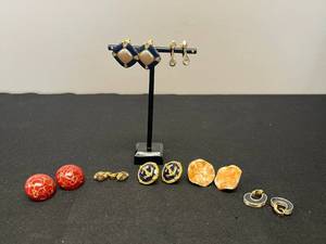 lot 159 image: Collection of Avon Vintage Clip-On Earrings - display not inc