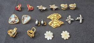 lot 80 image: Collection of Vintage Earrings