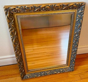 lot 30 image: Gold Framed Mirror